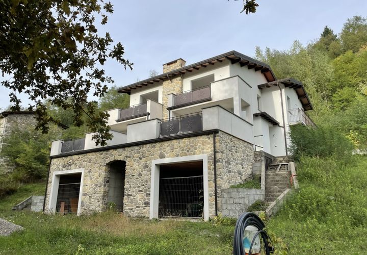 Villa a Barga, Lucca, Barga - € 160.000 | Ref: APS-1050 - foto 1
