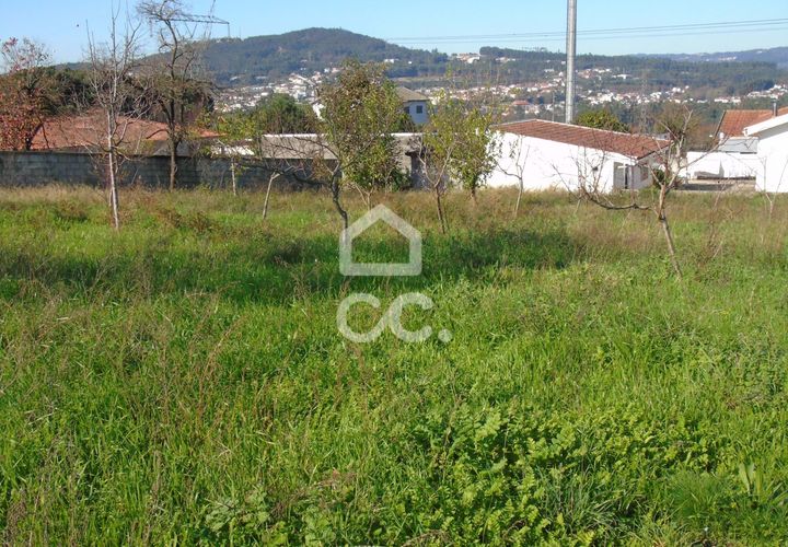 Helårsgrund i Serzedelo, Braga, Serzedelo - € 90.000 | Ref: 336/T/01620 - foto 1