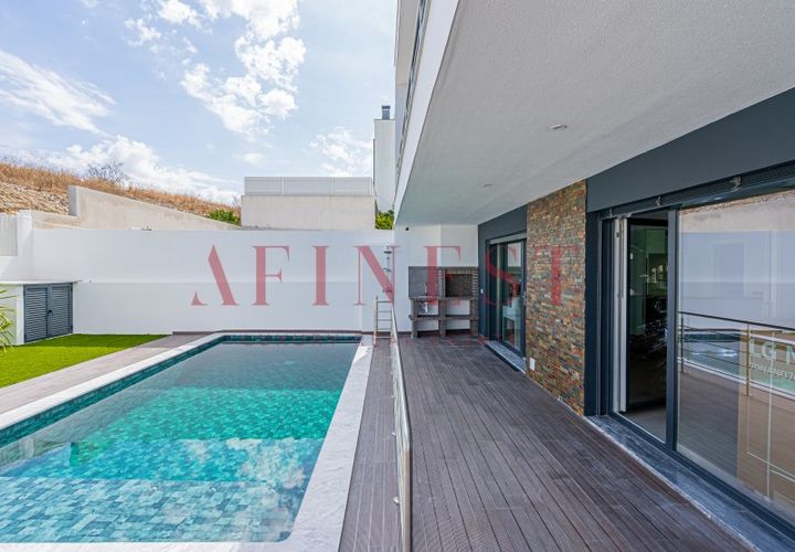 Villa em Corroios, Setubal, Corroios - € 750.000 | Ref: L1911/23 - foto 1