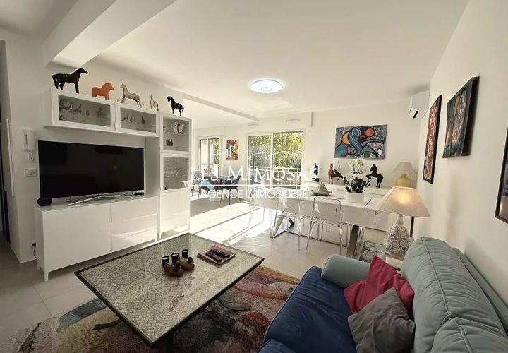 Lejlighed i Saint-Raphaël, Var, Saint-Raphaël - € 530.000 | Ref: 7236 - foto 1