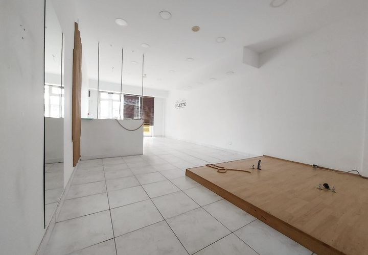 Erhvervsejendom i Valongo, Porto, Valongo - € 69.000 | Ref: NET0265 - foto 1