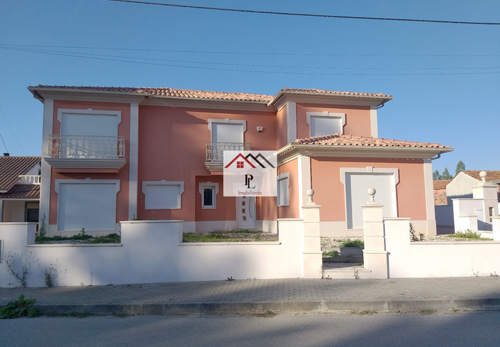 Villa i Leiria, Leiria, Leiria - € 380.000 | Ref: V817JB - foto 1