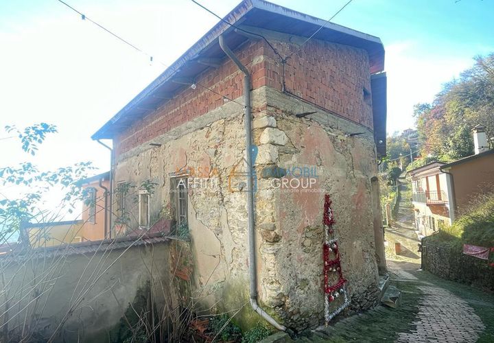 Byhus i Carrara, Massa and Carrara, Carrara - € 30.000 | Ref: 2779 - foto 1