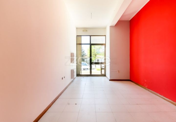 Erhvervsejendom i Penafiel, Porto, Penafiel - € 109.000 | Ref: ZMPT563569 - foto 1