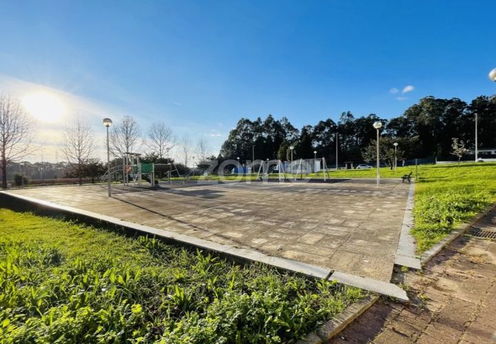 Helårsgrund i Maia, Porto, Maia - € 69.000 | Ref: ZMPT563679 - foto 1
