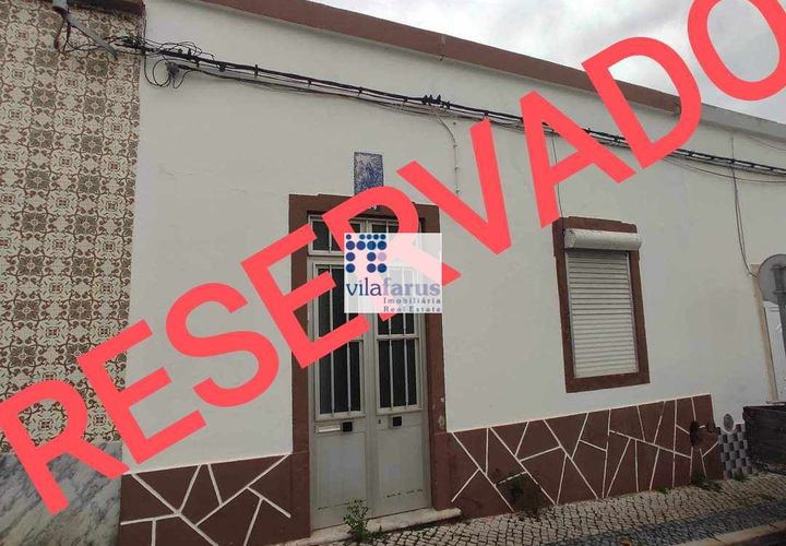 Villa i Faro, Faro, Faro - € 140.000 | Ref: CASANT24990 - foto 1