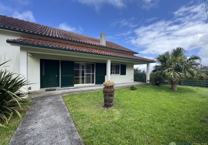 Byhus i Horta, Faial, Horta - € 465.000 | Ref: 1044 - foto 1