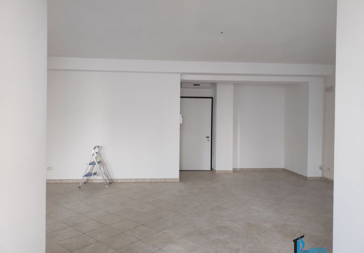 L'establiment comercial a Terni, Terni, Terni - € 500/mes | Ref: QME-1886 - foto 1
