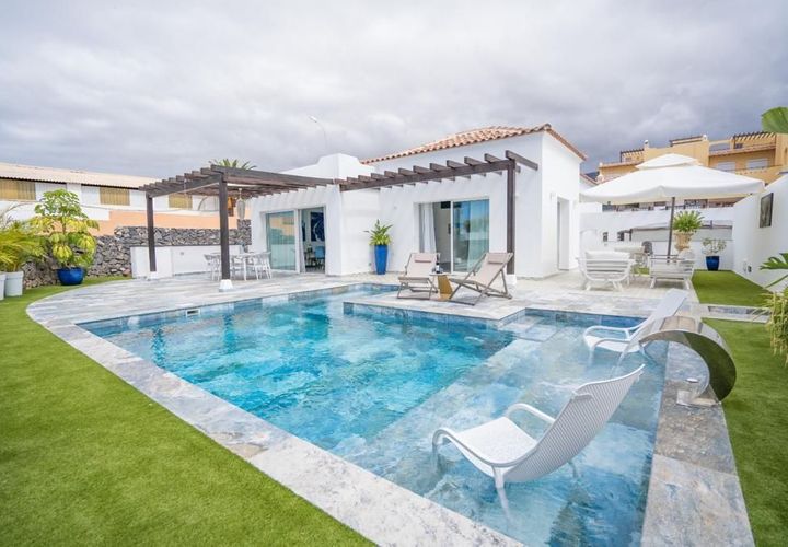 Villa i Playa Paraiso, Tenerife, Playa Paraiso - € 1.555.000 | Ref: CHA0116 - foto 1