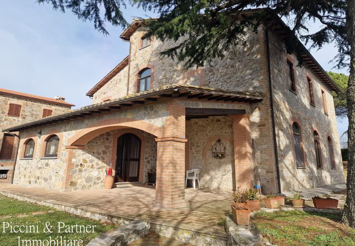 Villa a Ficulle, Terni, Ficulle - € 1.600.000 | Ref: TR05 - foto 1