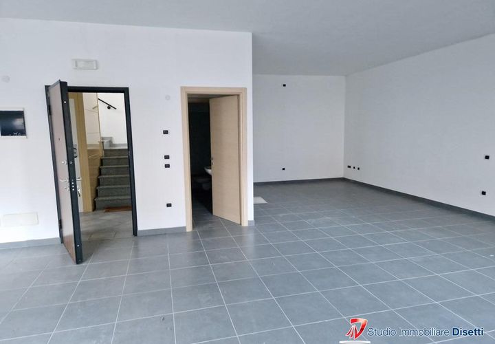 Erhvervsejendom i Breno, Brescia, Breno - € 140.000 | Ref: IMM.138 - foto 1