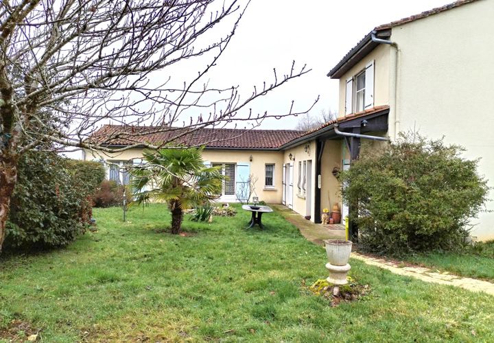 Villa i Aigre, Charente, Aigre - € 224 700 | Ref: BVI73100 - foto 1