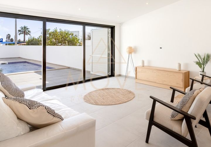 Rækkehus i Luz, Faro, Luz - € 550.000 | Ref: M250 - foto 1