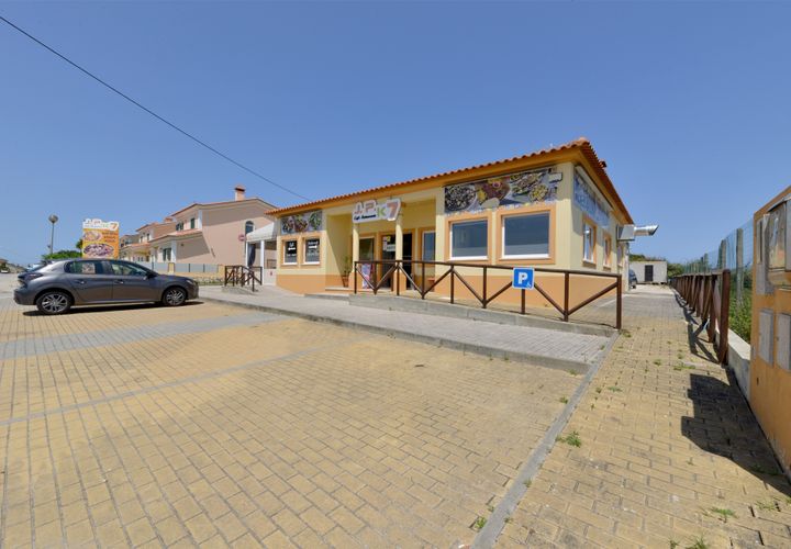 L'establiment comercial a Torres Vedras, Lisbon, Torres Vedras - € 2.200/mes | Ref: DH526 - foto 1