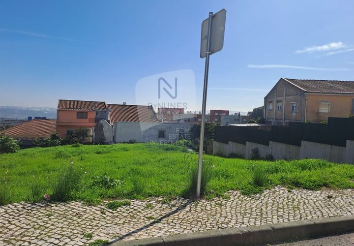 Helårsgrund i Amadora, Lisbon, Amadora - € 95.000 | Ref: ID 01003050-115 - foto 1