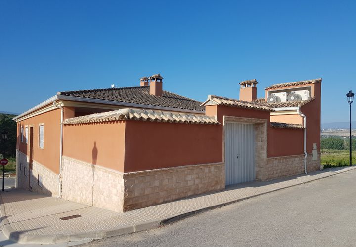 Villa in Bufali, Valencia, Bufali - € 306.000 | Ref: LOS3017 - foto 1