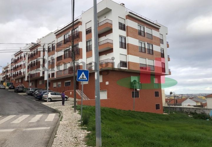 Helårsgrund i Amadora, Lisbon, Amadora - € 85.000 | Ref: 102.24 - foto 1
