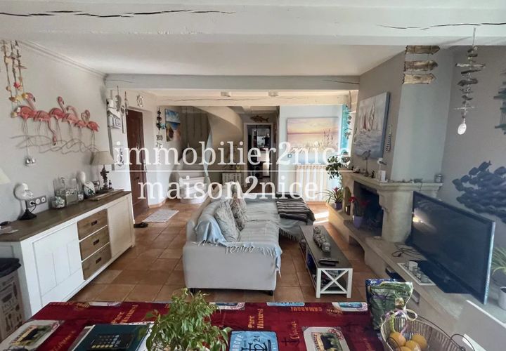 Villa a Nice, Alpes-Maritimes, Nice - € 554.000 | Ref: 84221513 - foto 1