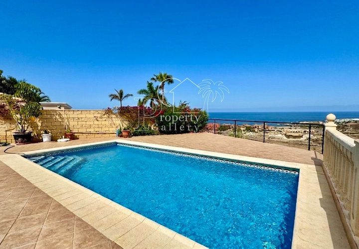 Villa i Adeje, Tenerife, Adeje - € 1.999.900 | Ref: D1608 - foto 1