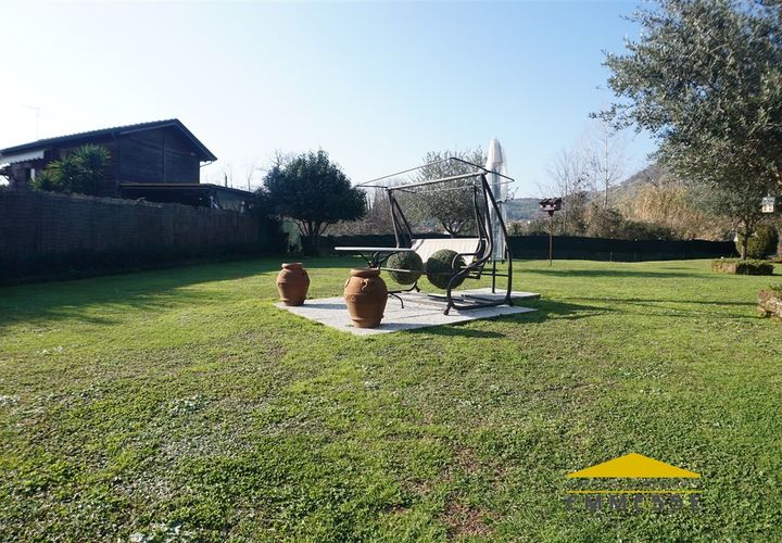 Villa i Massa, Massa and Carrara, Massa - € 500.000 | Ref: 1390 - foto 1