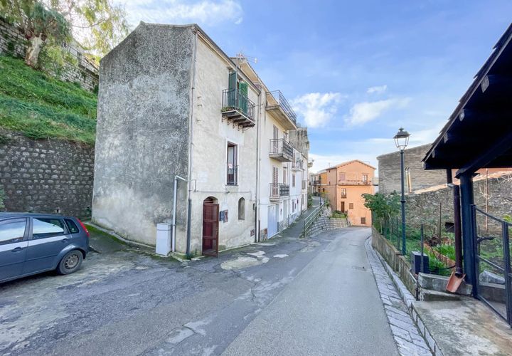 Landejendom i Gratteri, Palermo, Gratteri - € 35.000 | Ref: Casa Giovanna - Gratteri - foto 1