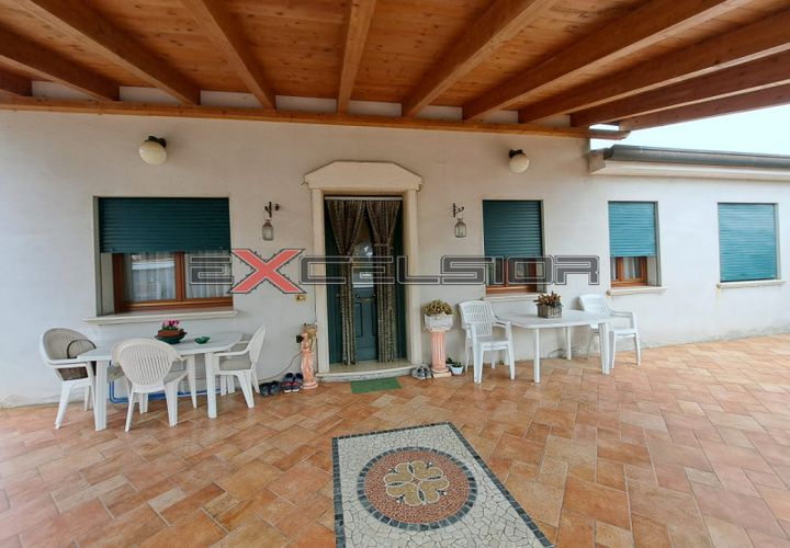 Villa a Cavarzere, Venice, Cavarzere - € 120.000 | Ref: CA121V-R - foto 1