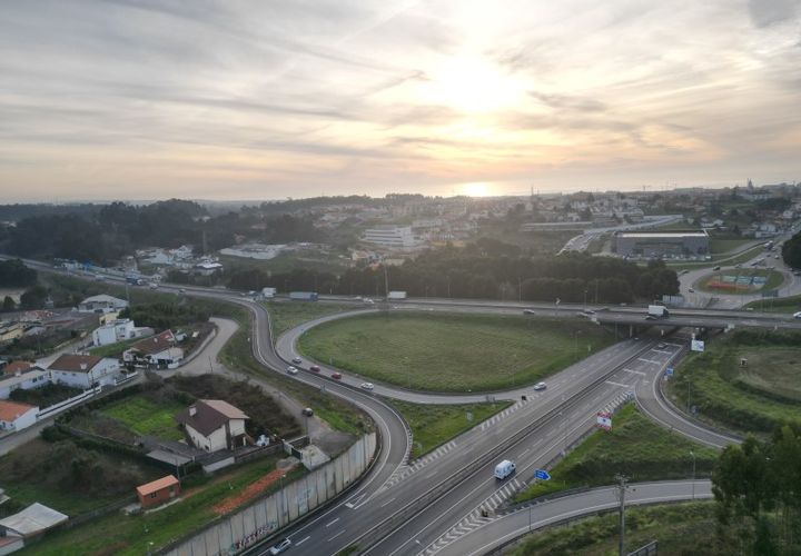 Helårsgrund i Espinho, Aveiro, Espinho - € 65.000 | Ref: AR-8085 - foto 1