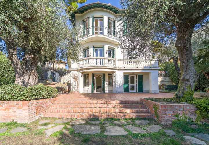 Villa a Bordighera, Imperia, Bordighera - € 3.150.000 | Ref: AG-DOM 5114 - foto 1