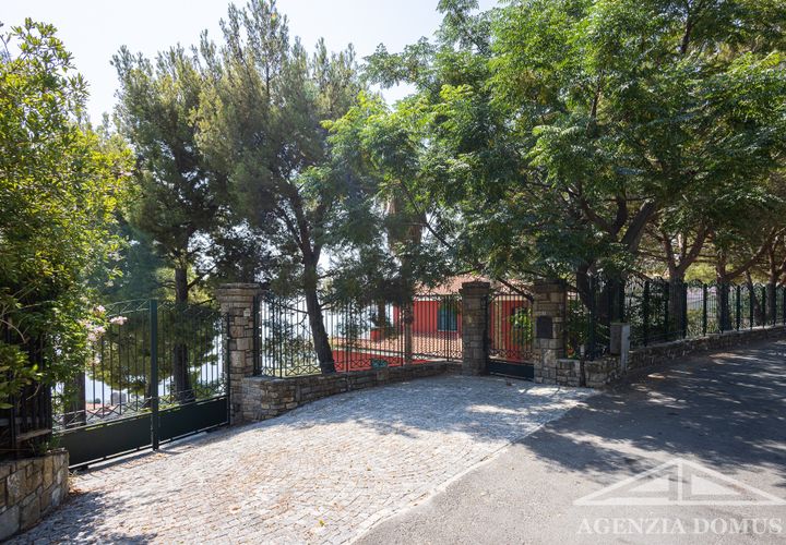 Villa a Ospedaletti, Imperia, Ospedaletti - € 2.000.000 | Ref: AG-DOM 1490 - foto 1