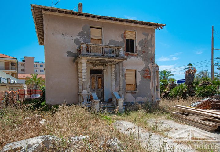 Villa i Bordighera, Imperia, Bordighera - € 800.000 | Ref: AG-DOM 5183 - foto 1