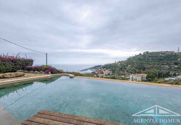 Villa i Bordighera, Imperia, Bordighera - € 2.450.000 | Ref: AG-DOM 5050 - foto 1