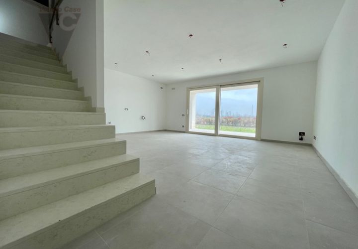 Villa a Legnaro, Padua, Legnaro - € 350.000 | Ref: L-122 - foto 1
