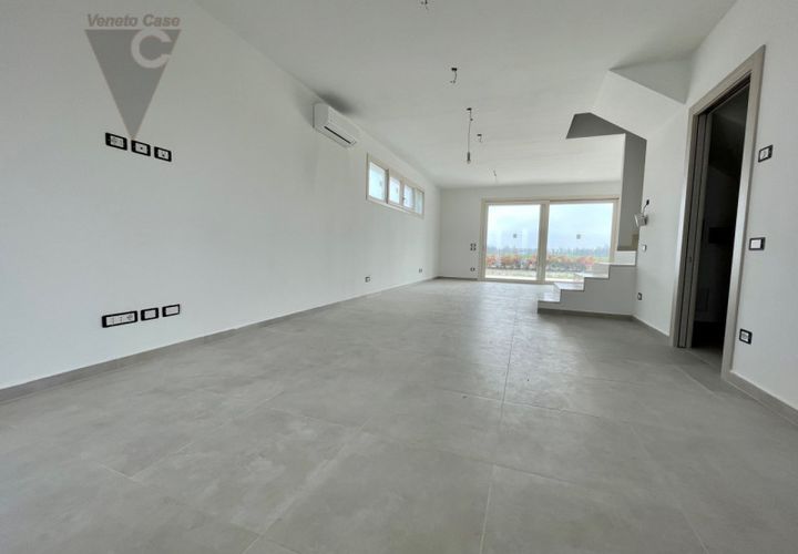 Villa a Legnaro, Padua, Legnaro - € 370.000 | Ref: L-123 - foto 1