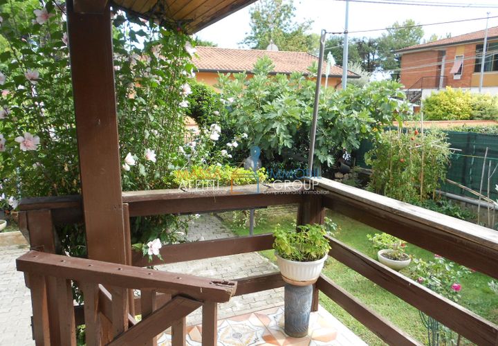 Villa a Massa, Massa and Carrara, Massa - € 250.000 | Ref: 2904 - foto 1