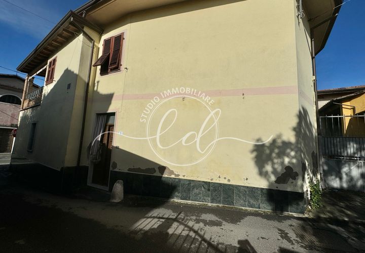 Byhus i Massa, Massa and Carrara, Massa - € 300.000 | Ref: 2122 - foto 1