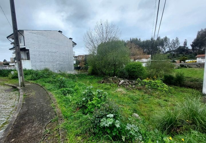 Helårsgrund i Maia, Porto, Maia - € 60.000 | Ref: 1777 - foto 1