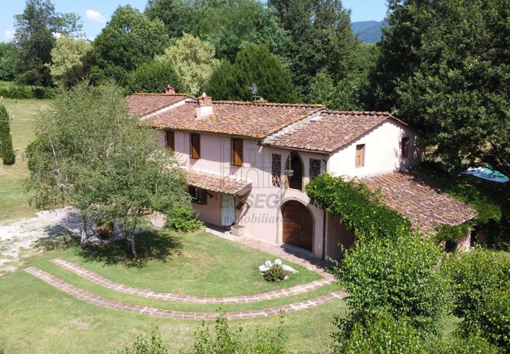 Villa i Lucca, Lucca, Lucca - € 950.000 | Ref: IA01458-bis - foto 1