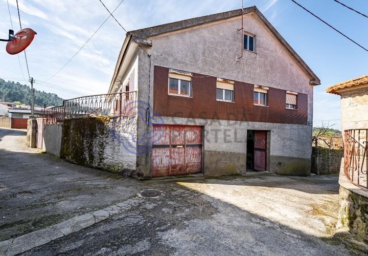 Landejendom i Armamar, Viseu, Armamar - € 180.000 | Ref: 180031 - foto 1