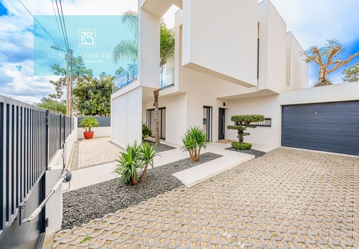 Villa em Almada, Setubal, Almada - € 1.000.000 | Ref: HAB_361 - foto 1