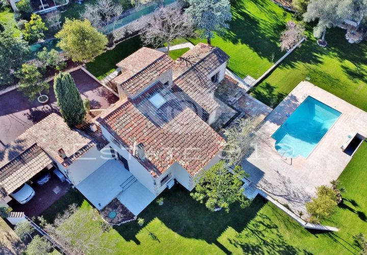 Villa i Valbonne, Alpes-Maritimes, Valbonne - € 1.750.000 | Ref: MS669VM - foto 1