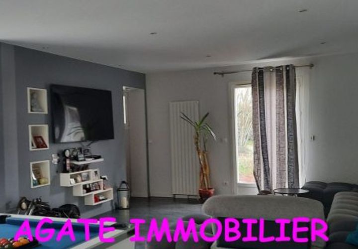 Villa a Langon, Gironde, Langon - € 302.000 | Ref: U_9758 - foto 1