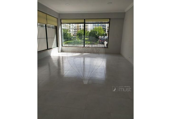 Erhvervsejendom i Belas, Lisbon, Belas - € 69.000 | Ref: 122291110-120 - foto 1