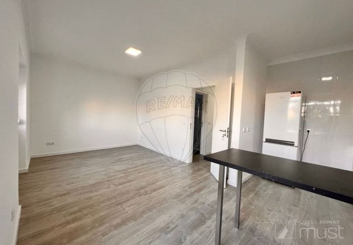 Lejlighed i Amadora, Lisbon, Amadora - € 200.000 | Ref: 124151143-4 - foto 1