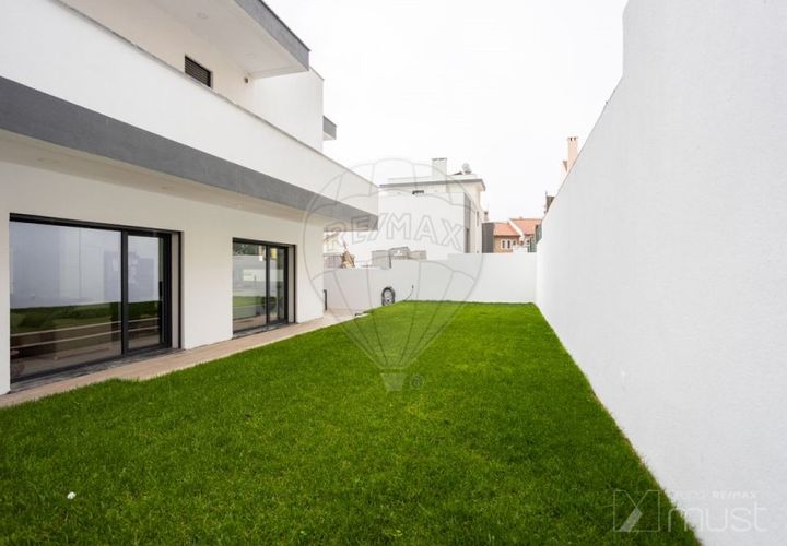 Villa a Odivelas, Lisbon, Odivelas - € 700.000 | Ref: 124151148-52 - foto 1