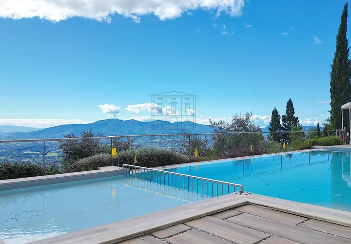 Villa i Lucca, Lucca, Lucca - € 800.000 | Ref: IA03822 - foto 1