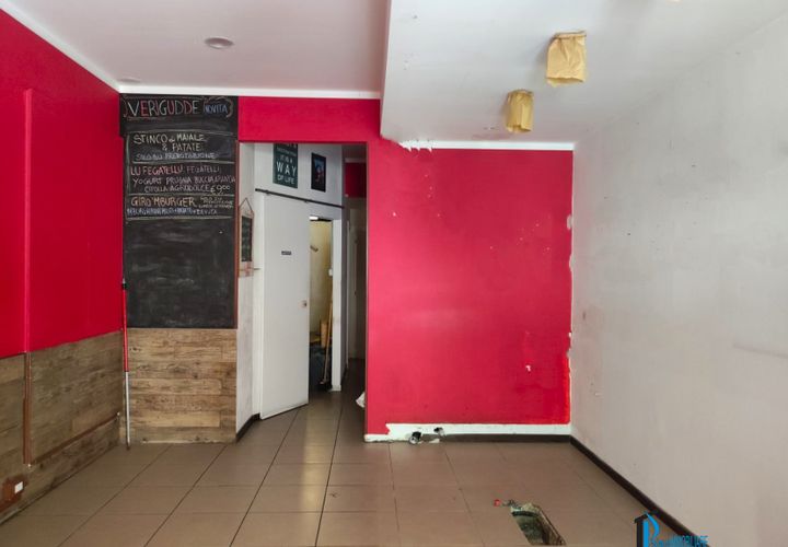 L'establiment comercial a Terni, Terni, Terni - € 900/mes | Ref: FZG-1910 - foto 1