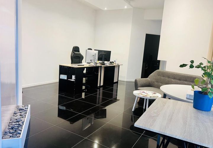 Erhvervsejendom i Manosque, Alpes-de-Haute-Provence, Manosque - € 92.000 | Ref: 334 - foto 1