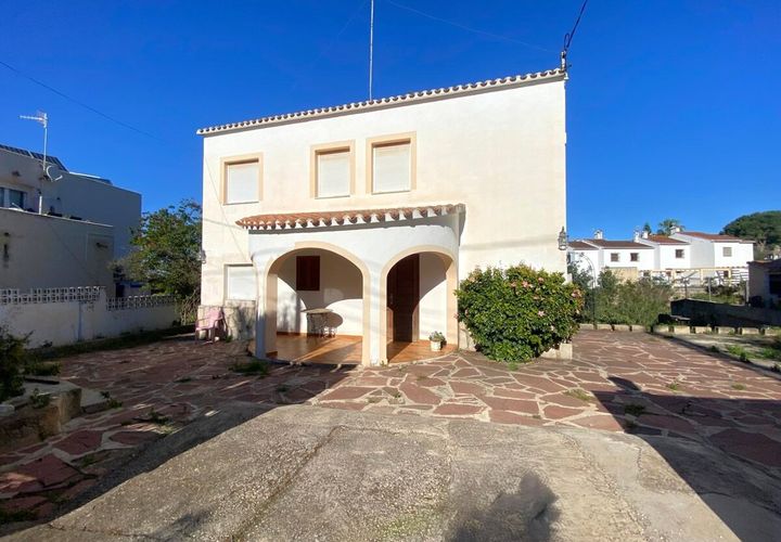 Villa i Denia, Alicante, Denia - € 330.000 | Ref: 5-36-15738 - foto 1