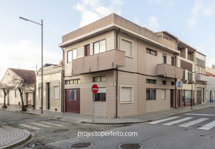 Villa i Espinho, Aveiro, Espinho - € 395.000 | Ref: 3661 - foto 1