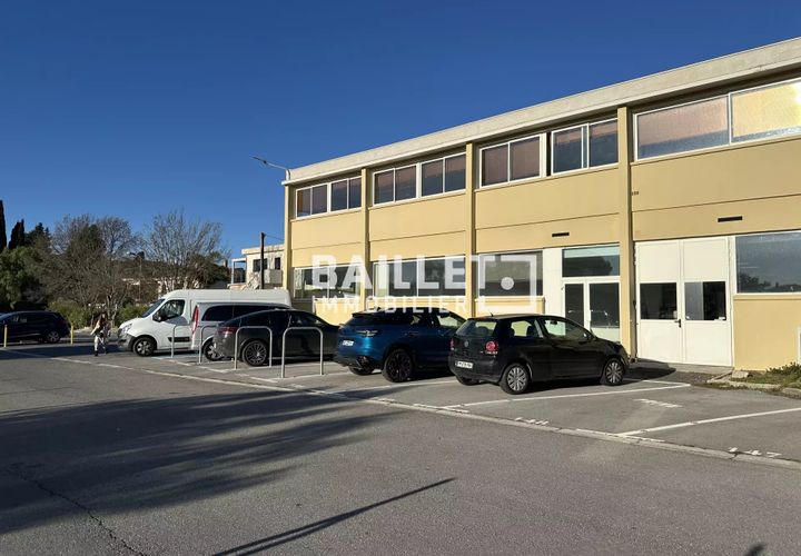 L'establiment comercial a Biot, Alpes-Maritimes, Biot - € 2.500/mes | Ref: 0663 - foto 1